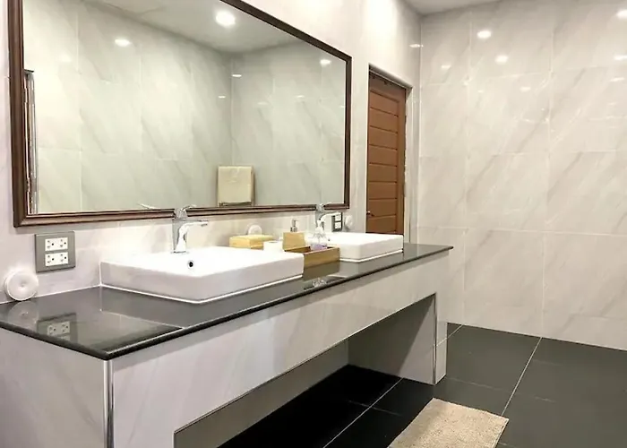 3 Bedroom Panoramic Penthouse With Kitchen * Bangkok